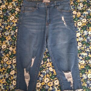 Trendy Distressed Blue Ankle Jeans